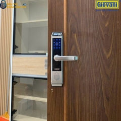 Khóa vân tay Giovani GSL-C138F màu bạc, thiết kế hiện đại