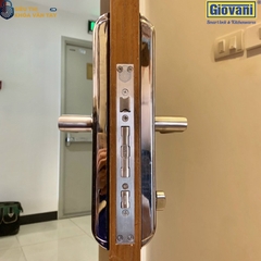 Khóa vân tay cửa gỗ Giovani GSL-C138F màu bạc bền đẹp