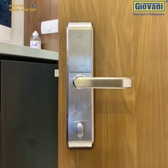 Khóa vân tay Giovani GSL-C138F màu bạc, an ninh tuyệt đối