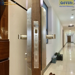 Khóa vân tay Giovani cửa gỗ GSL-C138G màu bạc