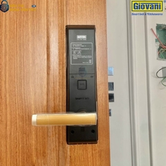Khóa vân tay cửa gỗ Giovani GSL-K66 màu vàng sang trọng