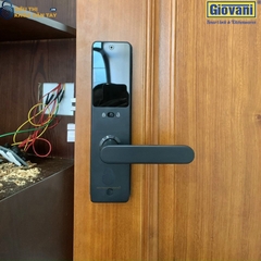 Khóa vân tay Giovani cửa gỗ GSL-U268B màu đen