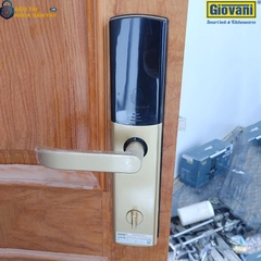 Khóa vân tay Giovani GSL-U801 màu vàng, thiết kế sang trọng