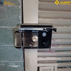 Màu xám đậm (Dark Gray) sang trọng, phù hợp với nhiều loại cổng sắt và cổng nhôm