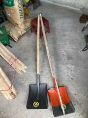 Xẻng Cán Gỗ 1,4M