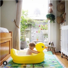 CHẬU TẮM PHAO VỊT VÀNG MUNCHKIN Chính hãng