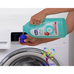 NƯỚC TRỢ GIẶT CHICCO 0M+ LÀM MỚI SỢI VẢI 2000ML
