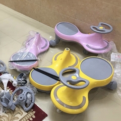 Xe lắc chòi chân Holla có đèn có nhạc HL-0250