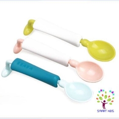 Thìa xoay 360 độ không đổ Beaba