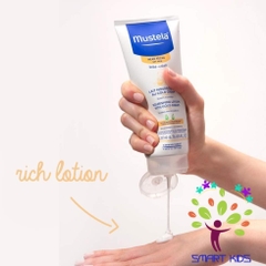 Sữa Dưỡng Da Toàn Thân Cho Trẻ Sơ Sinh, Em Bé Da Khô MUSTELA Nourishing Lotion With Cold Cream 200ml