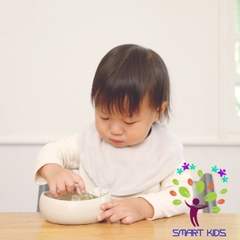 Bộ Muỗng Nĩa T.L.I RICHELL Kèm Hộp Cho Bé Tự Xúc