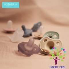 Ti Giả Silicone Nguyên Khối Mother-K Kèm Hộp đựng 0m+