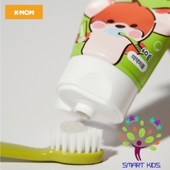 Kem đánh Răng Keo Ong K-Mom Vị Táo (5-9 Tuổi) (60g)