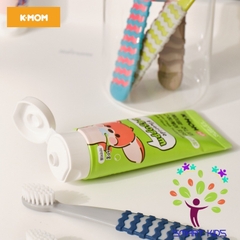 Kem đánh Răng Keo Ong K-Mom Vị Táo (5-9 Tuổi) (60g)