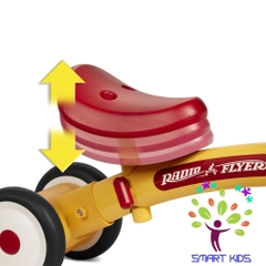 Xe chòi chân Radio Flyer Lil' Racers: Patches the Giraffe