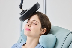 Máy kích thích từ trường xuyên sọ BRAINSTIM