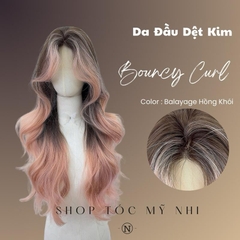Tóc Giả Mỹ Nhi Bouncy Curl Xoăn Bung Layer Mái Bay Màu Nâu Nhuộm Balayage Hồng x-3d-0202 Da Đầu Dệt Kim Kết Hợp (phân khúc DÁN KEO)