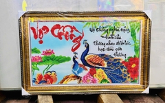 Tranh Vợ chồng đính đá thành phẩm, bao gồm cả khung, kích thước 80 x 45 cm
