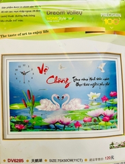 Tranh thêu Vợ chồng DV6285, kích thước 75 x 50 cm