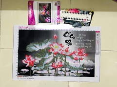 Tranh thêu chữ thập Cha mẹ LV3543, kích thước 75 x 51  cm