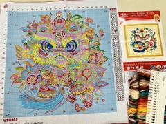 Tranh thêu kín con lân VS8382, kích thước 60x60 cm