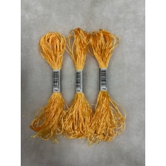 Chỉ lụa thêu tranh chữ thập, chỉ lẻ theo tép chọn màu theo hệ màu DMC (giá 1 tép)