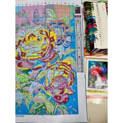 Tranh thêu kín chữ thập Hoa mẫu đơn đỏ 5031, kích thước 50 x 70 cm