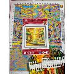 Tranh thêu kín Phong cảnh khu rừng vàng VS9083, kích thước 50 x 50 cm