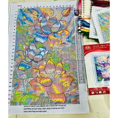 Tranh thêu kín Hoa sen tím VS8987, kích thước 50 x 74 cm