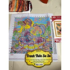 Tranh thêu kín Thần tài hoa sen VS8862, kích thước 50 x 50 cm