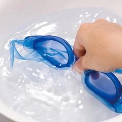 Dung dịch dầu chống mờ kính bơi SWANS SA – 30B Anti-fog liquid.