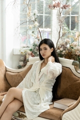 Áo Choàng Nhung Thượng Hạng Màu Trắng Quý Cô