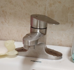 Vòi rửa mặt, vòi lavabo nóng lạnh inox 304 cao cấp GIORMANI SNL58 kèm đôi dây cấp nước inox