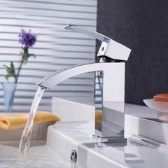 Vòi lavabo, vòi rửa mặt GIORMANI nóng lạnh cao cấp SNL62 kèm đôi dây cấp inox