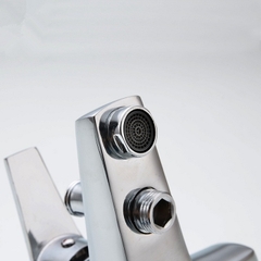 Củ sen tắm nóng lạnh GIORMANI SNL905 cao cấp kèm đôi chân đồng chữ Z