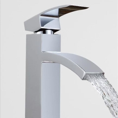 Vòi lavabo, vòi rửa mặt GIORMANI nóng lạnh cao cấp SNL62 kèm đôi dây cấp inox