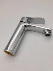 Vòi lavabo, vòi rửa mặt GIORMANI nóng lạnh cao cấp SNL52 kèm đôi dây cấp inox