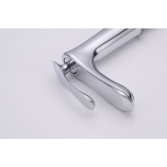 Vòi lavabo, vòi rửa mặt GIORMANI nóng lạnh lá liễu cao cấp SNL60 kèm đôi dây cấp inox