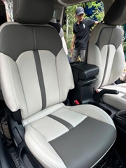 Xe KIA Rondo bọc da Nappa Ý cao cấp kem xám