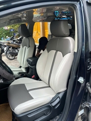 Xe KIA Rondo bọc da Nappa Ý cao cấp kem xám