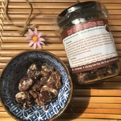 Mơ muối lâu năm kết thạch lọ 200g