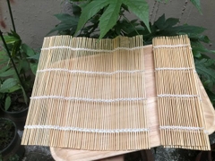 Mành tre cuốn Sushi