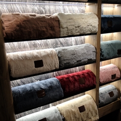 Chăn Lông Chồn Sable 5,6kg – Siêu Mềm, Sang Trọng Cho Mùa Đông