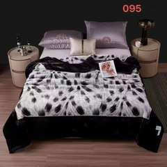 Chăn Siêu Tuyết 4KG – Nhẹ, Mềm, Giữ Ấm Tốt Cho Mọi Gia Đình