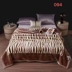 Chăn Siêu Tuyết 4KG – Nhẹ, Mềm, Giữ Ấm Tốt Cho Mọi Gia Đình