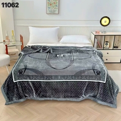 Chăn Siêu Tuyết 4KG – Nhẹ, Mềm, Giữ Ấm Tốt Cho Mọi Gia Đình