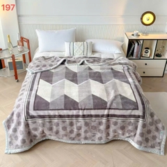 Chăn Siêu Tuyết 4KG – Nhẹ, Mềm, Giữ Ấm Tốt Cho Mọi Gia Đình