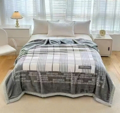 Chăn Siêu Tuyết 3KG – Nhẹ, Mềm Mịn, Phù Hợp Mọi Thời Tiết