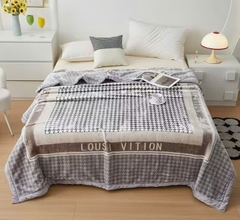 Chăn Siêu Tuyết 3KG – Nhẹ, Mềm Mịn, Phù Hợp Mọi Thời Tiết