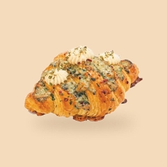 Croissant Bơ Tỏi Phô Mai - Croissant with garlic butter and cheese